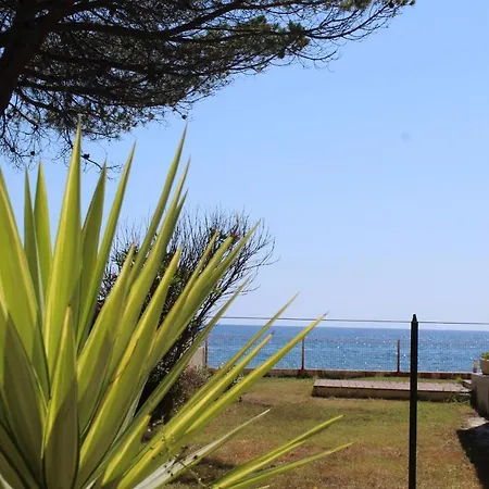 Au Bord De Mer, Avec Vue Mer Et Accès Plage Hébergement de vacances San-Nicolao